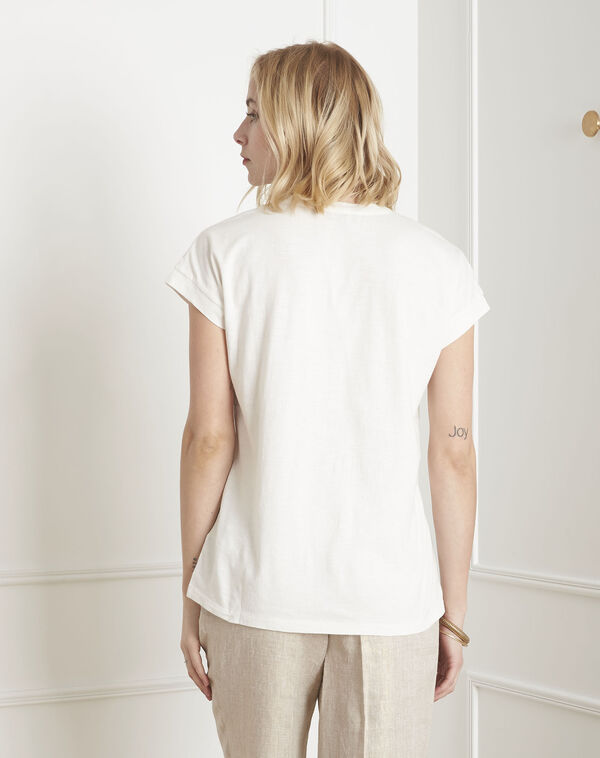 Petra ecru print slogan t-shirt ecru.