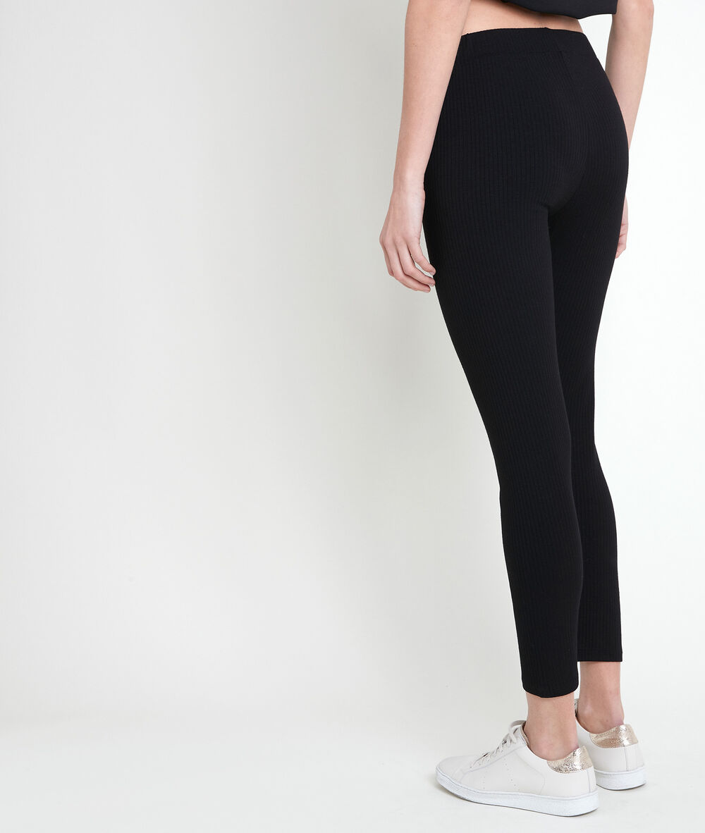Izzy black joggers noir.