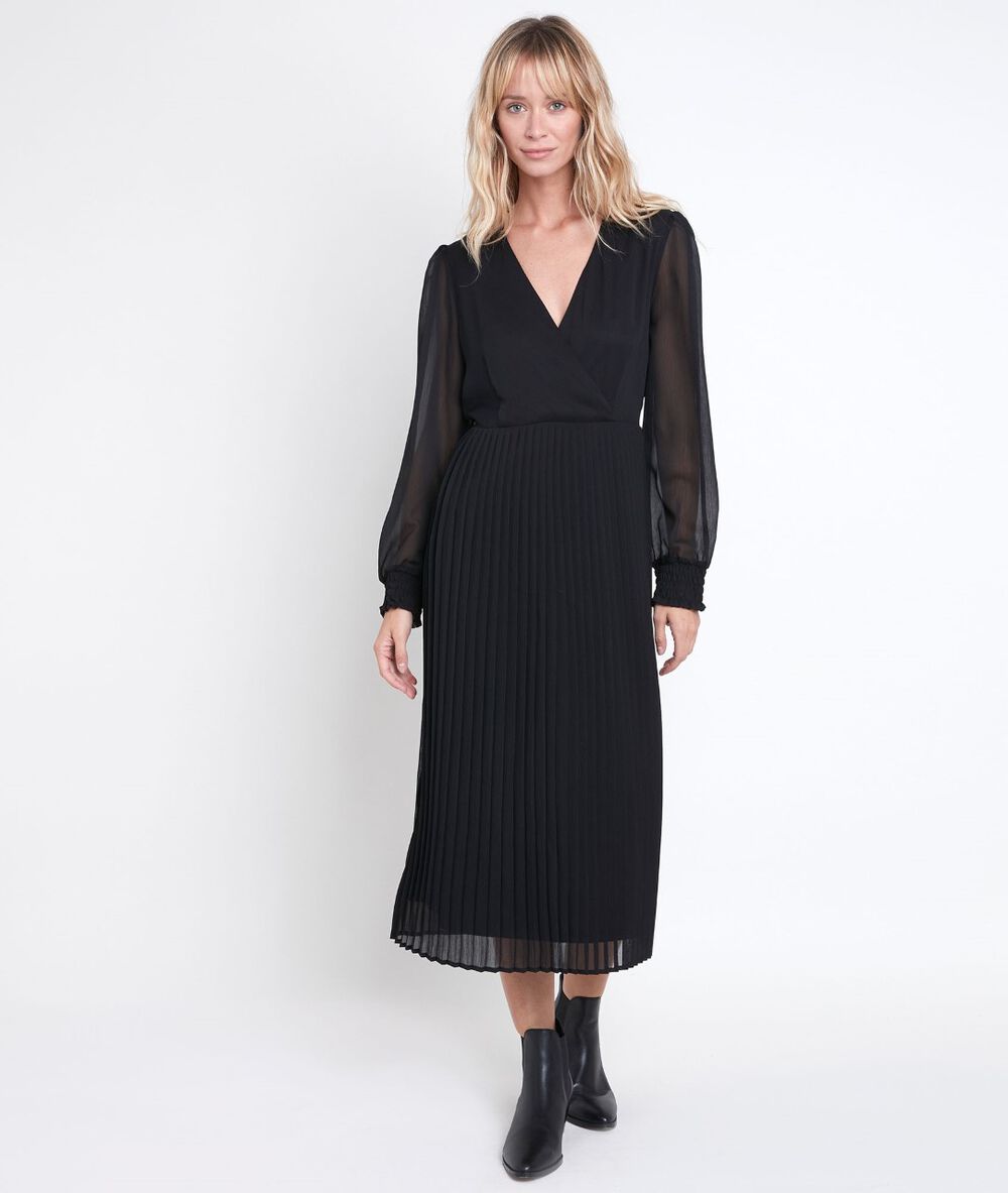 Caresse pleated wrap dress noir.