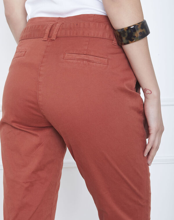 Clovis mahogany chinos with belt terracotta.