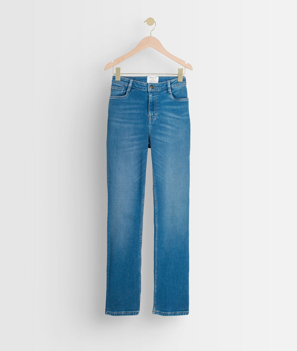 Sonia used stonewashed organic and recycled cotton straight-leg jeans PhotoZ | 1-2-3