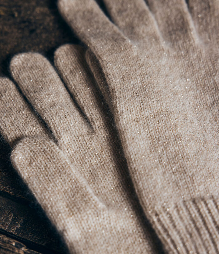 Sacha beige recycled-cashmere gloves PhotoZ | 1-2-3