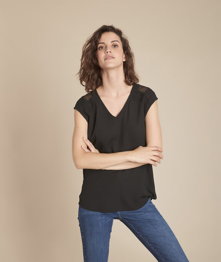 Maelia black lace dual-fabric top black.