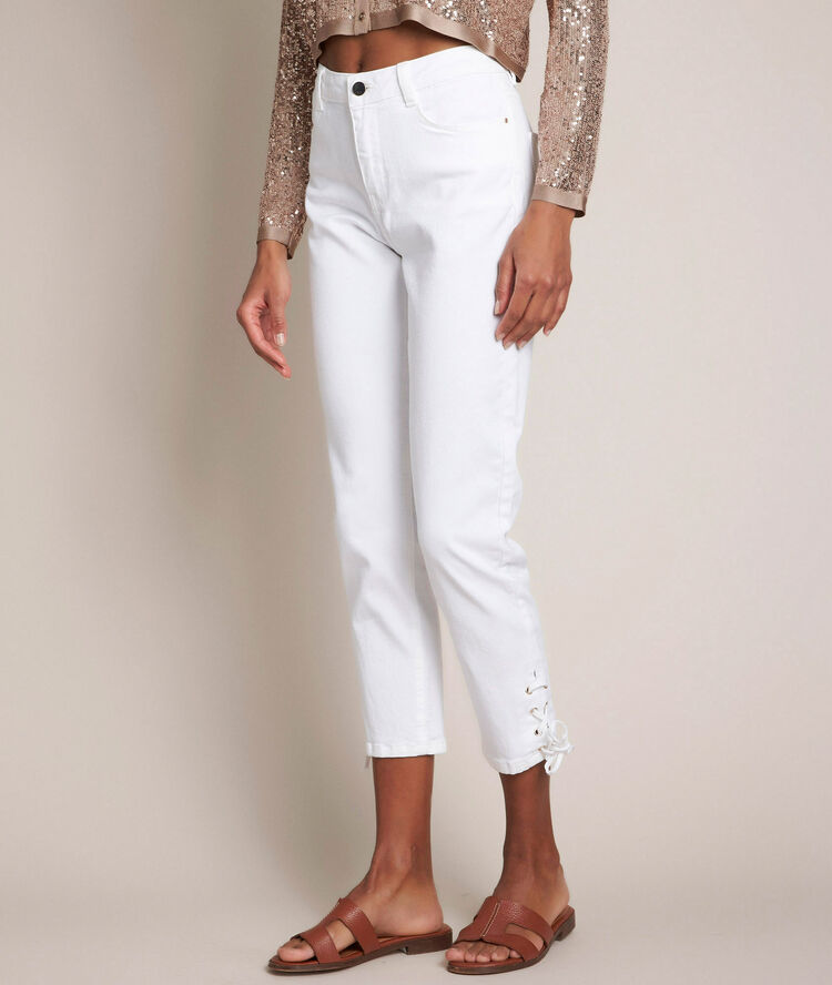 Agathe, the iconic white laced slim jeans white.