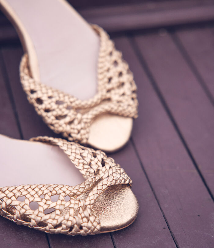Val flat gold caned-leather sandals PhotoZ | 1-2-3