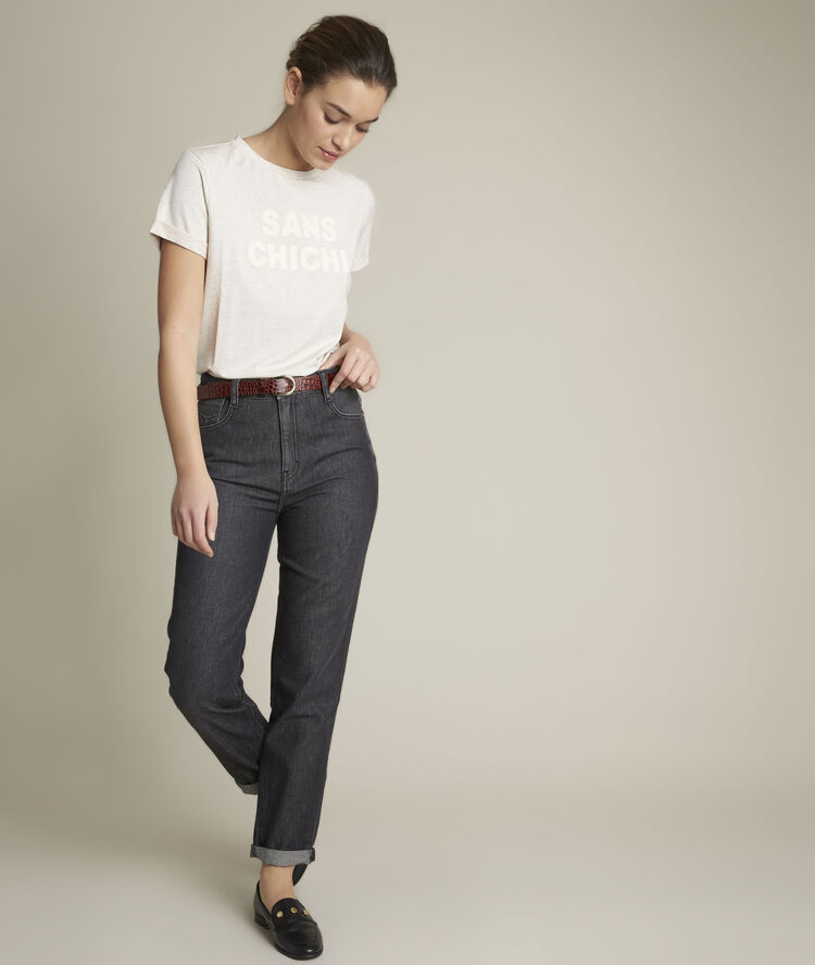 Rebelle slogan t-shirt string.