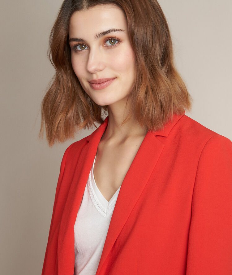 Lisa red crepe jacket poppy.