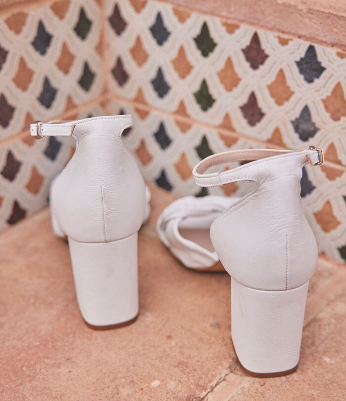 Vic white leather high-heeled sandals PhotoZ | 1-2-3