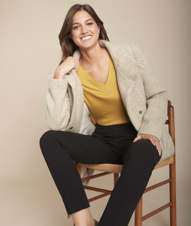 Carla amber v-neck t-shirt ochre.