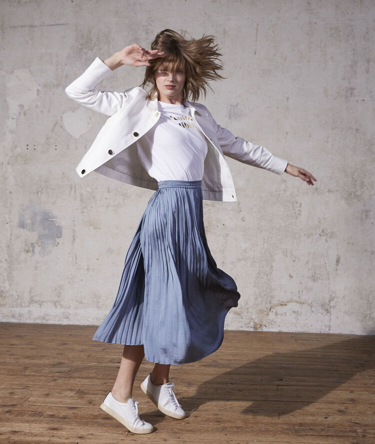 Betty washed satin pleated skirt cloud.