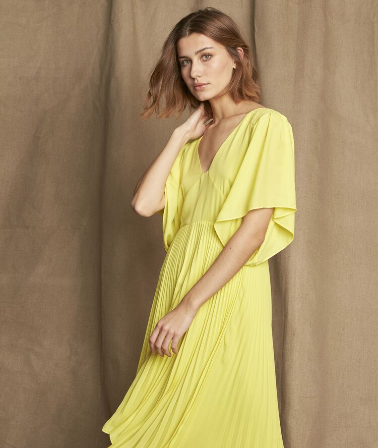 Hedwige yellow pleated dress lemon.