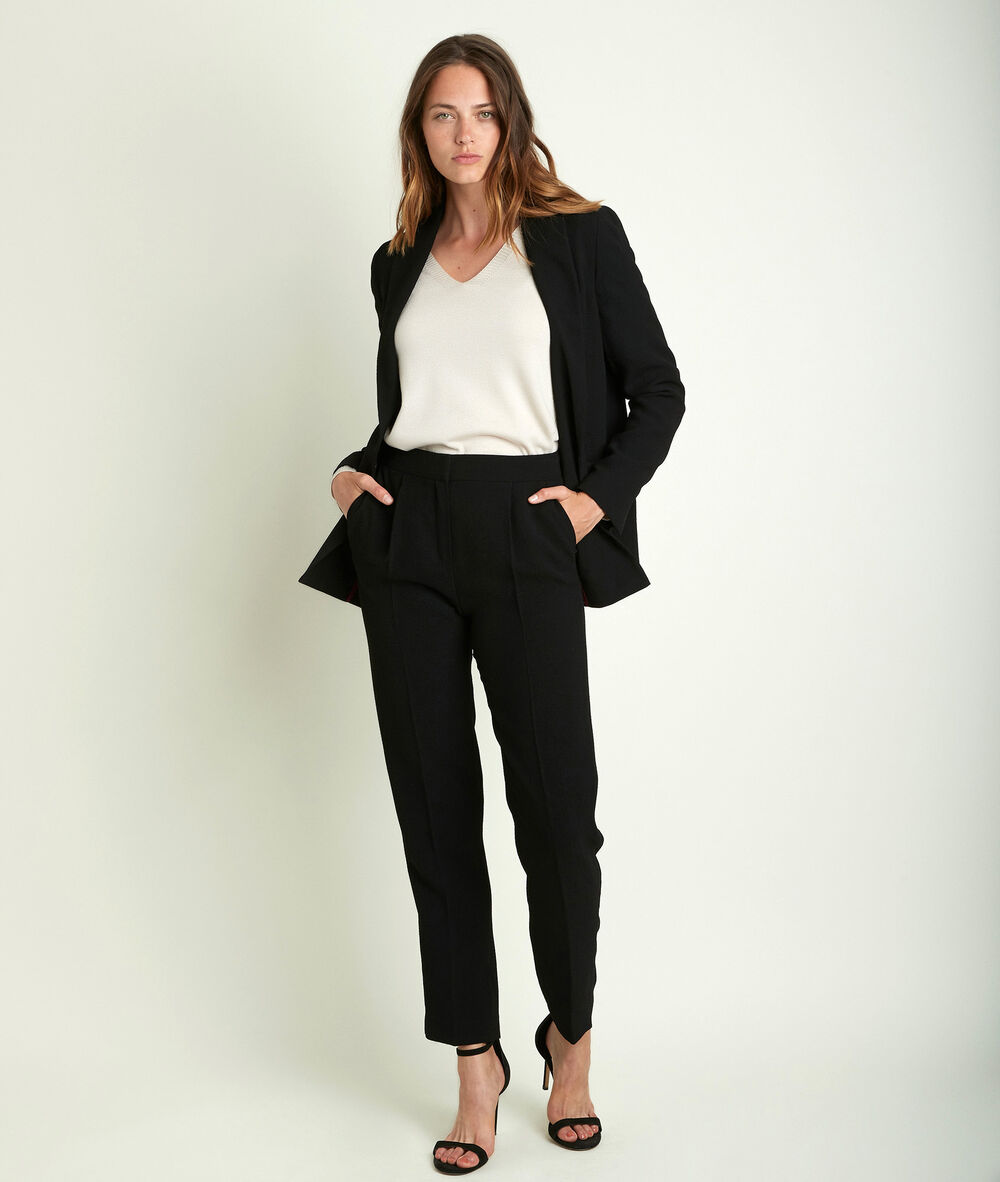 Leonie cr&ecirc;pe jacket black.