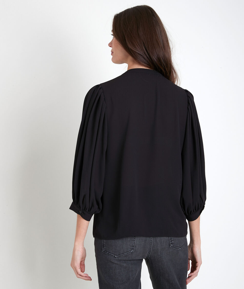 Tarika black pleated blouse noir.
