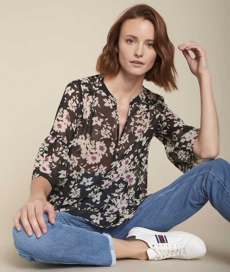 Valerinane floral print blouse black.