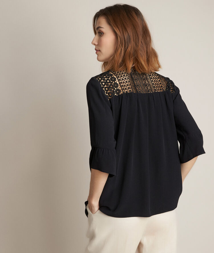 Eddie black lace blouse black.