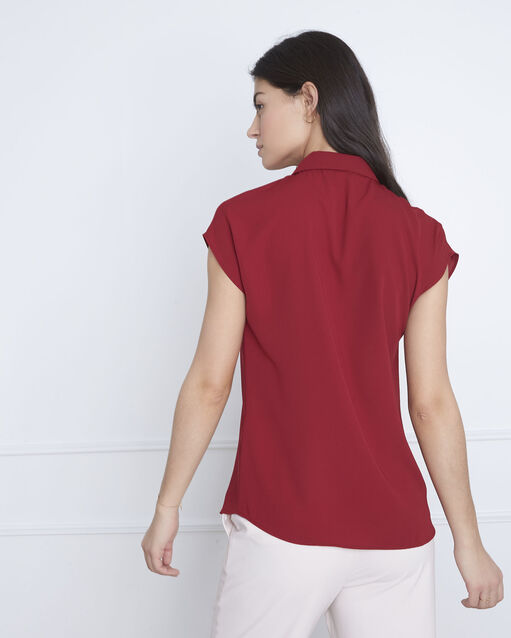 Valeria red straight-cut top dark red.