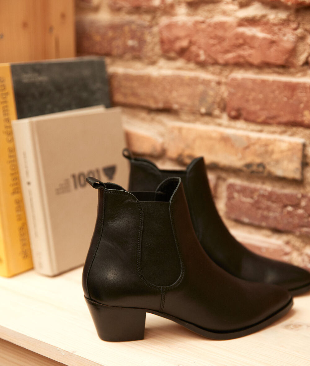Vera black leather ankle boots noir.