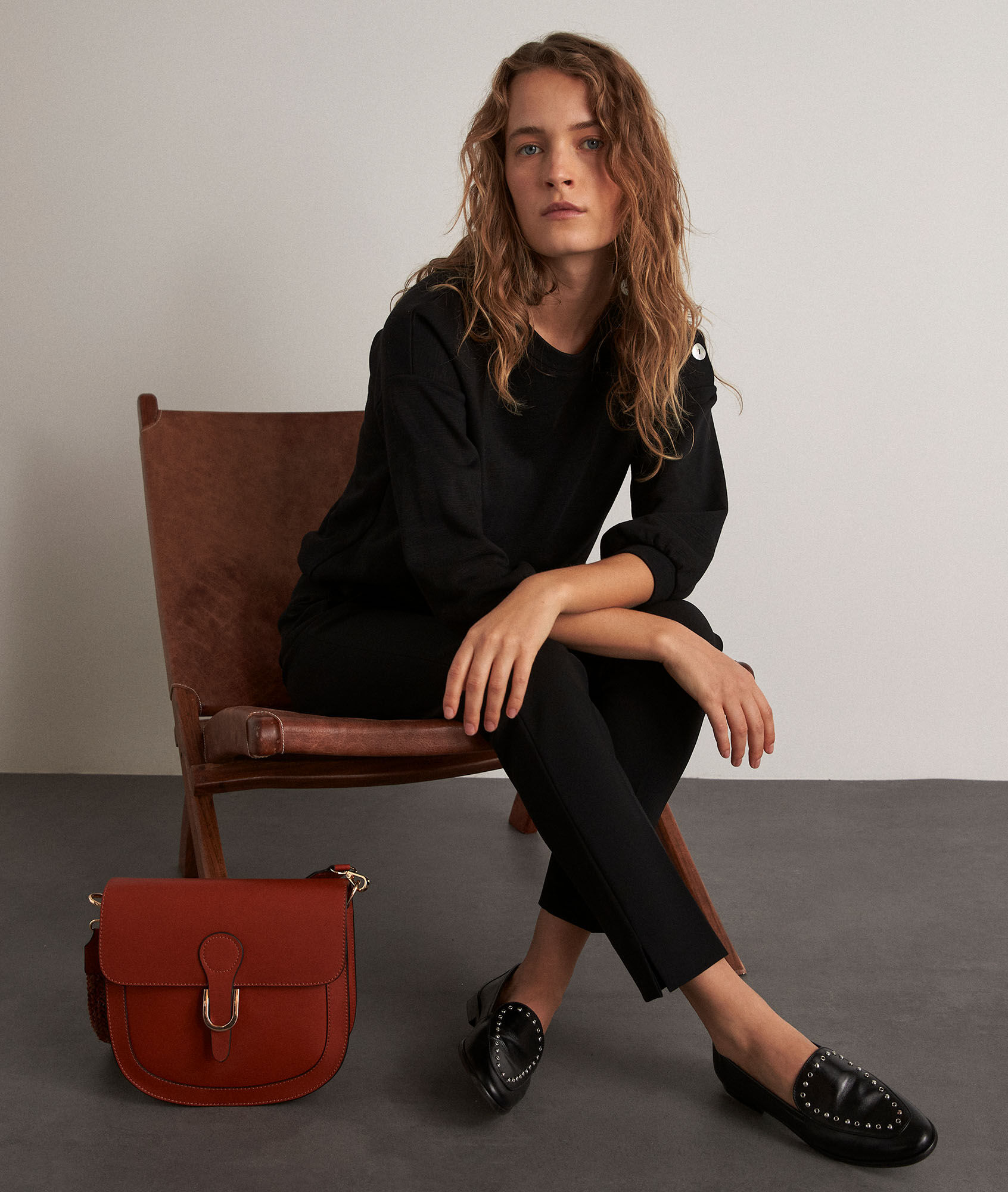 how to style cigarette trousers