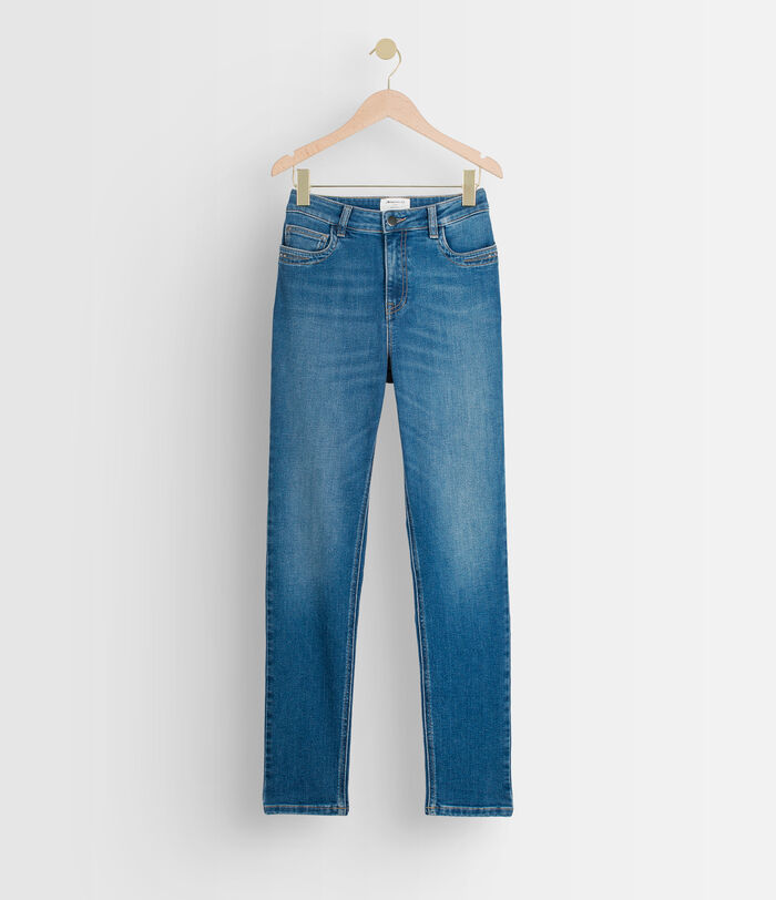 Suzy distressed stonewashed eco-friendly slim-fit jeans PhotoZ | 1-2-3
