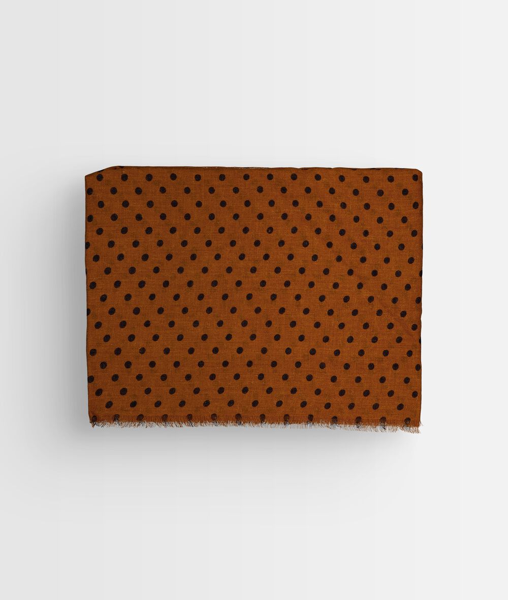 Hasmae spotted scarf tomette.