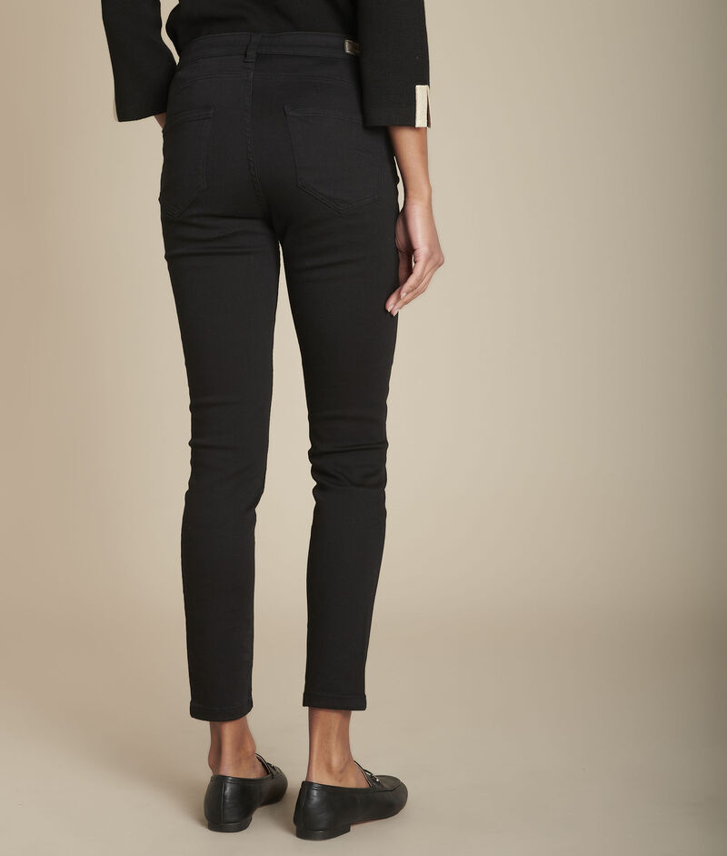 Sally, the audacious black skinny jeans black.