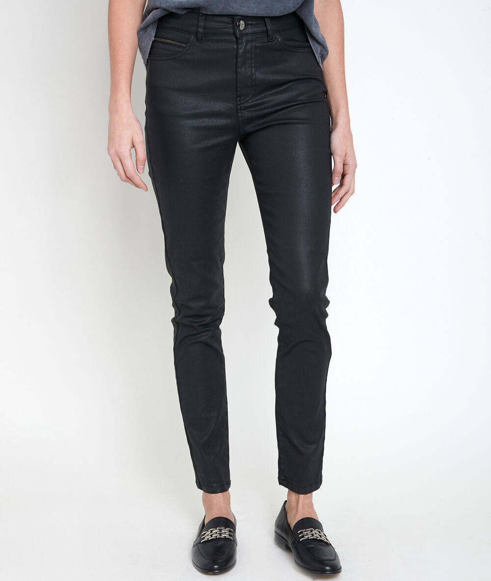 Sultan, the iconic slim-fit coated jeans noir.