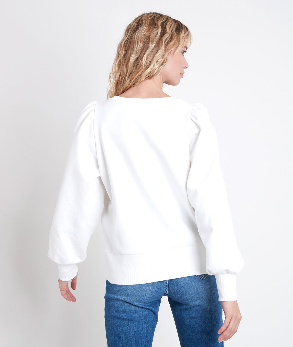 Ivao cream sweater with shoulder pads creme.