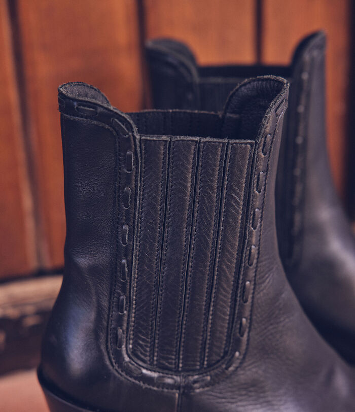 Nadie short black leather cowboy boots PhotoZ | 1-2-3