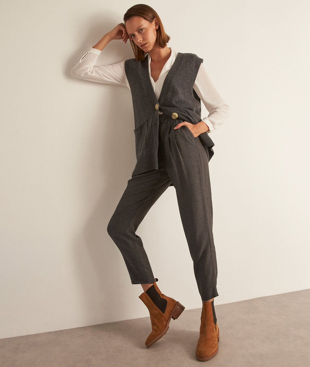 Davina ecru two-fabric blouse ecru.
