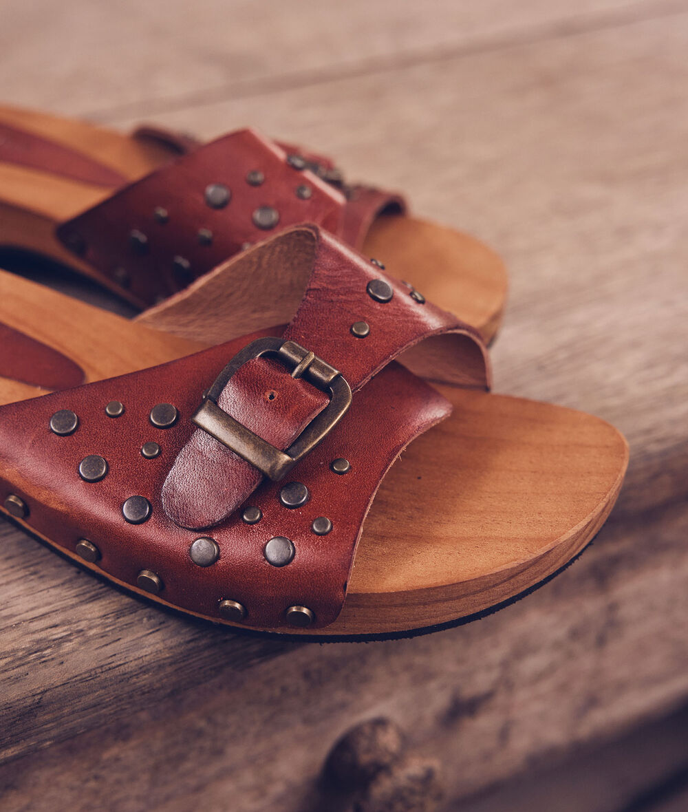 Via brown wood and leather mules PhotoZ | 1-2-3