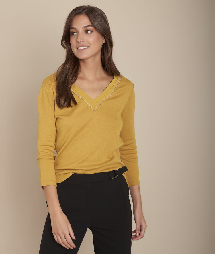 Carla amber v-neck t-shirt ochre.