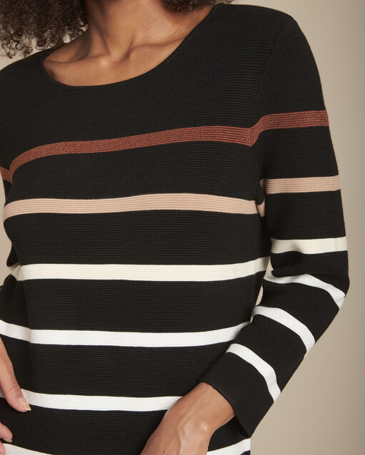 Nacadamia black striped pullover black.