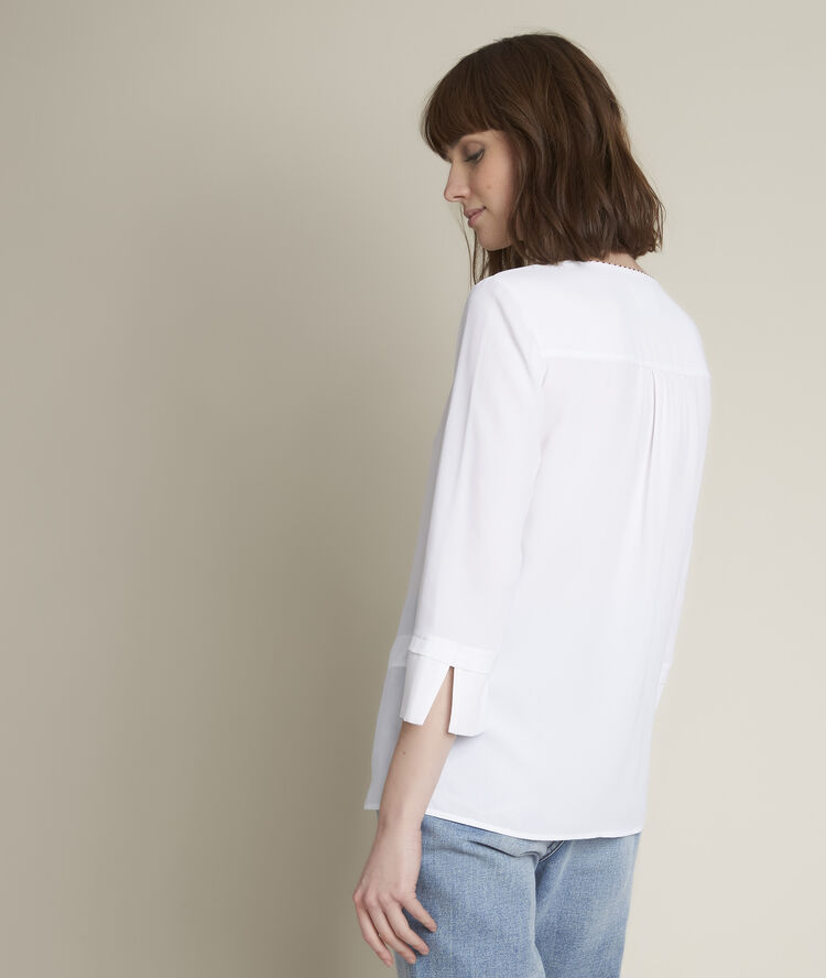 Estrella blouse in recycled polyester white.