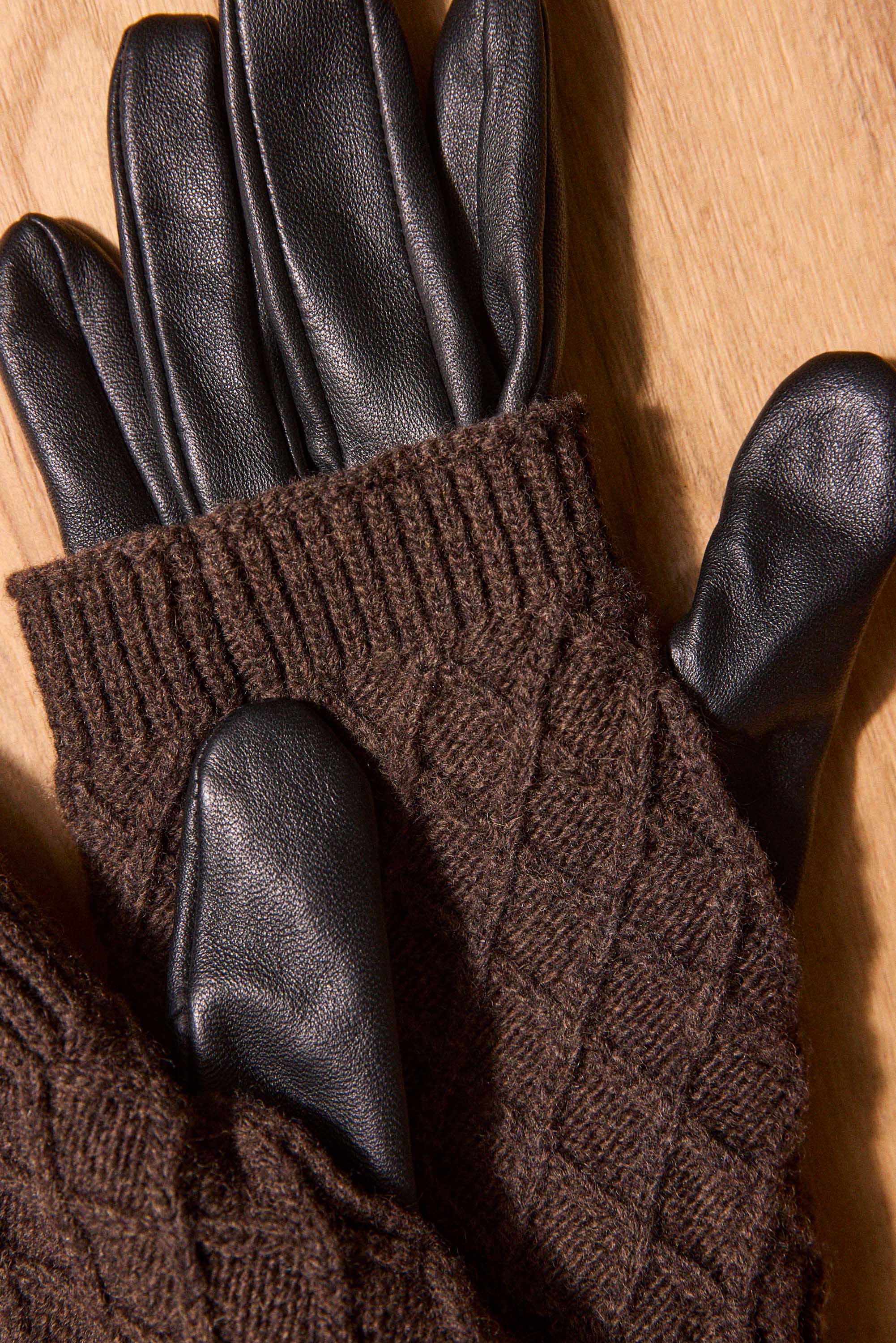 Sheep leather glove model Gaelle woman | CHOCOLATE | Maison 123