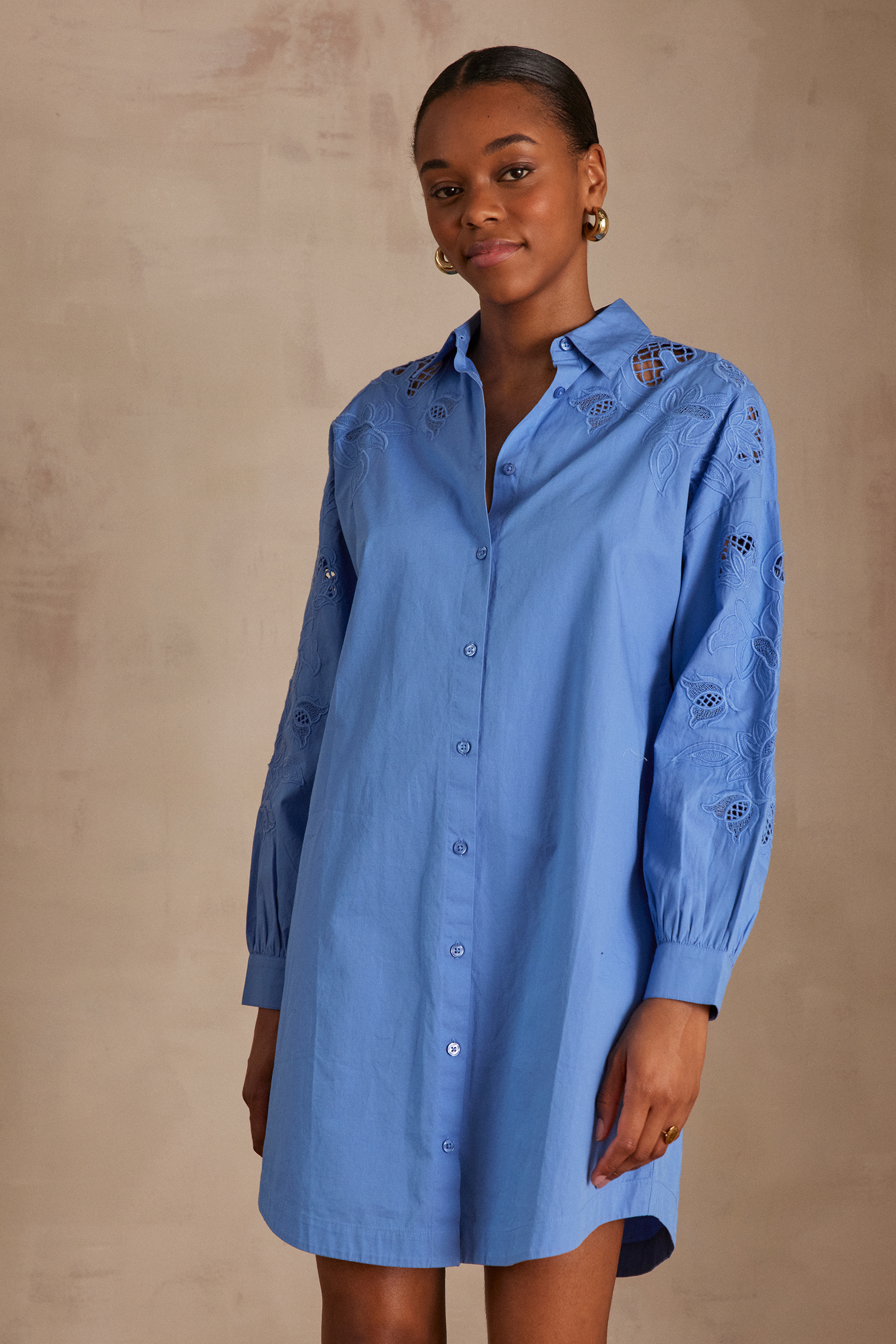andmary Myra shirt set blue（Myra Nourmand Real Estate）