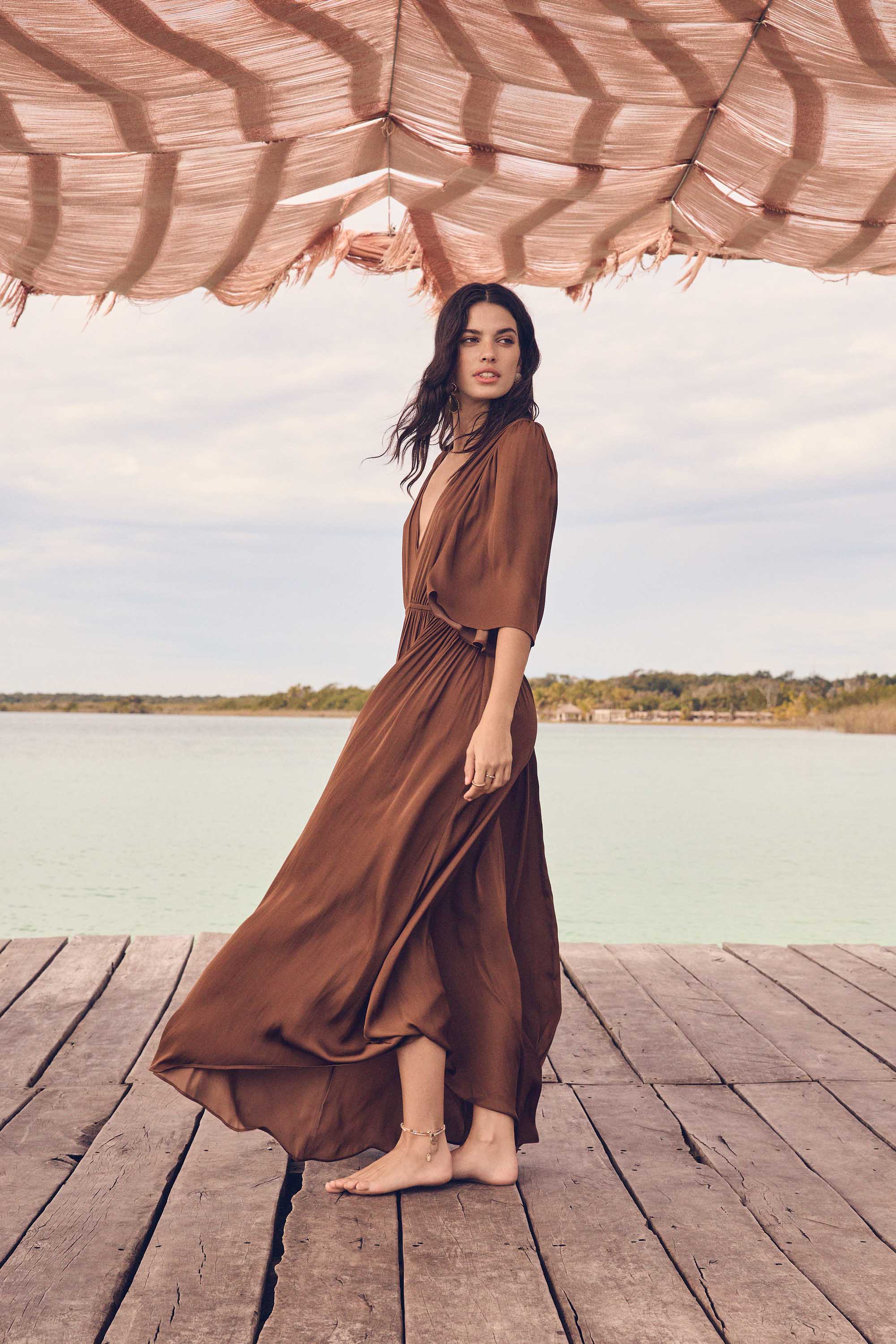 Fluid dress with 3/4 sleeves PERLA woman | CARAMEL | Maison 123
