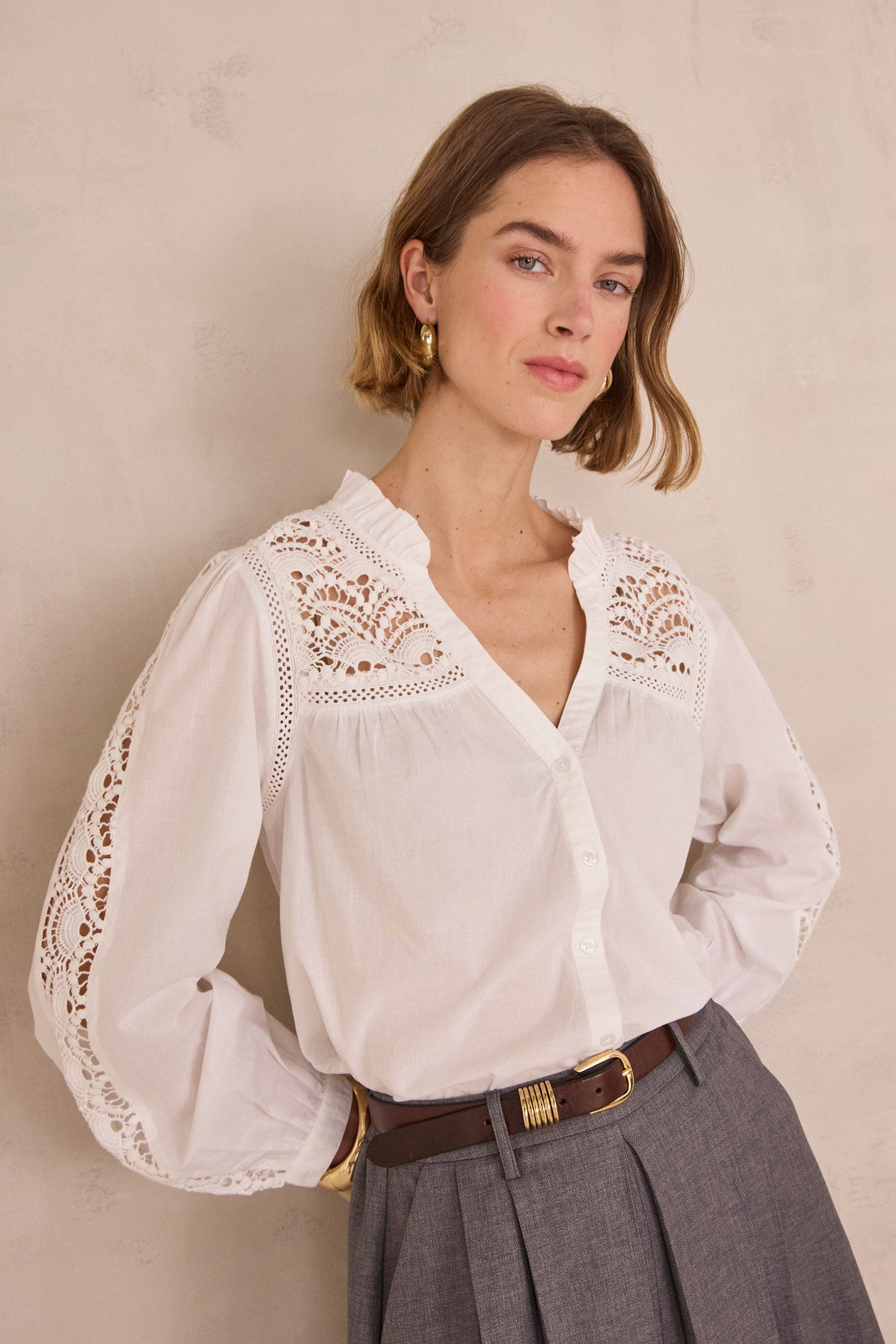 Blouse with floral embroidery in 100% cotton DAISY woman | ECRU