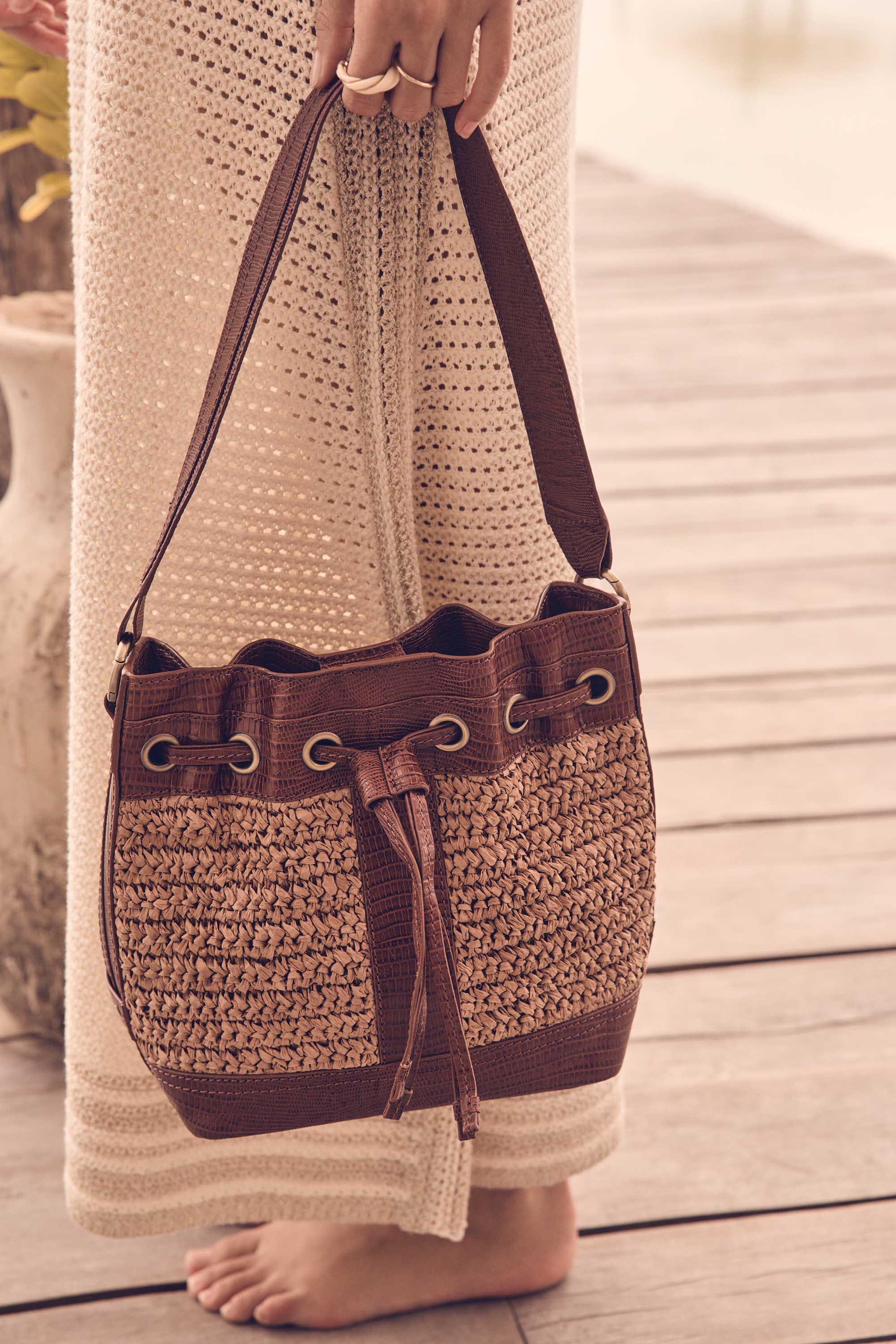 MAX leather and raffia bucket bag woman | CHOCOLATE | Maison 123